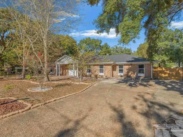 4740 Woodcliff Dr, Pensacola, FL 32504