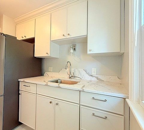 4th image of 2136 S 61st Ave