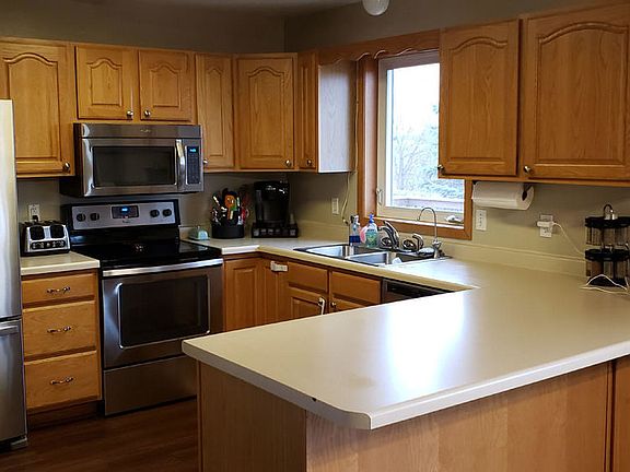 2nd image of 1117 Garnet Blvd