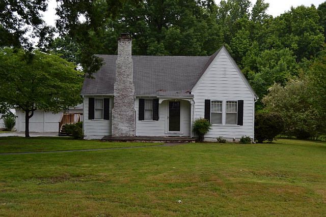 1st image of 3940 Westover Dr