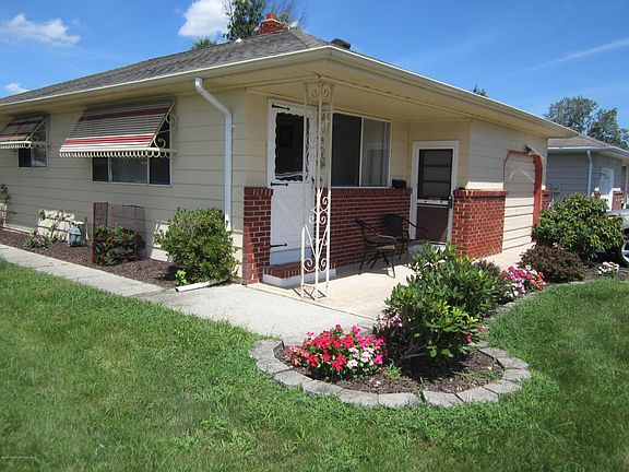 4th image of 318 Saint Thomas Dr
