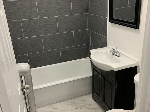 4th image of 7131 S Bennett Ave APT 2N