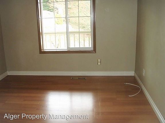 4th image of 1194 NW Thornwood Cir