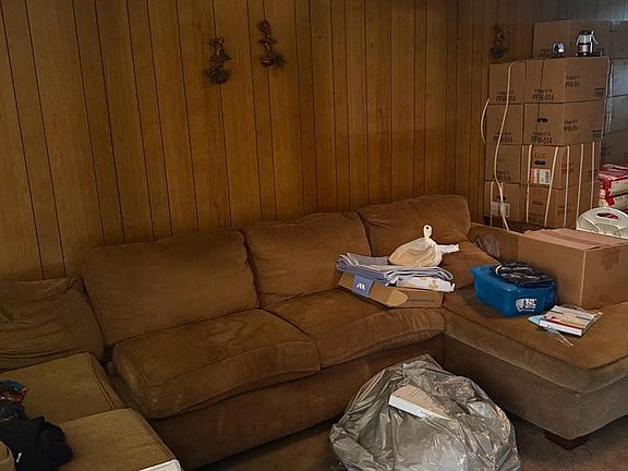 4th image of 2610 W 7th St