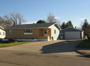 721 W Sweet Ave, Bismarck, ND 58504