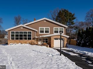 4 Ivy Ln, Yardley, PA 19067