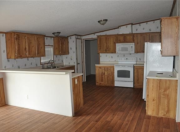 4th image of 1897 Fair Haven Cir