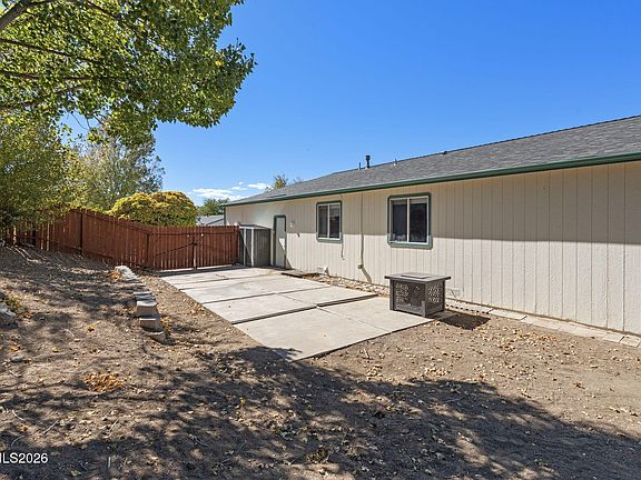 4th image of 5687 Peach Ct