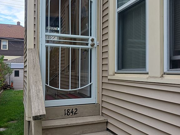 very secure entrance to upper unit