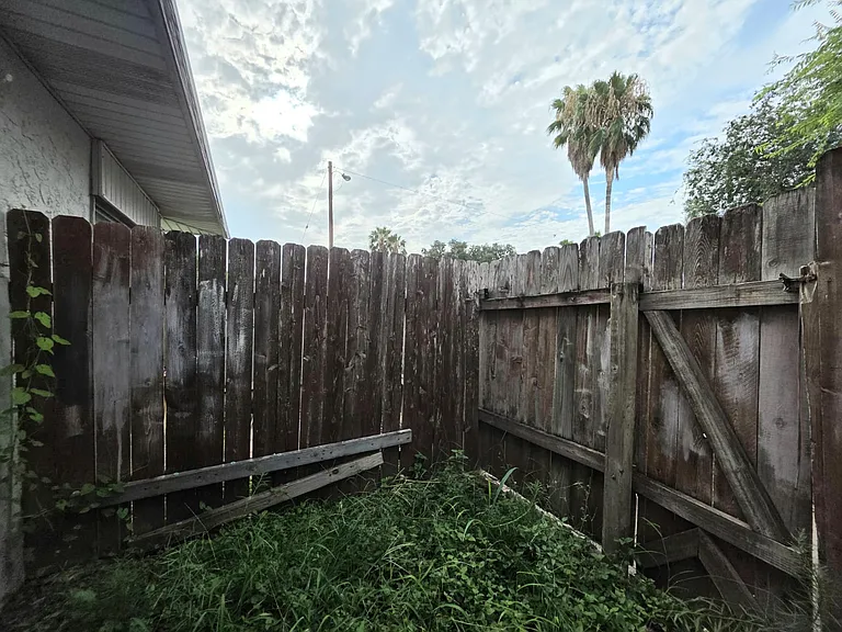 6300 N 11th St #27 — Photo 6
