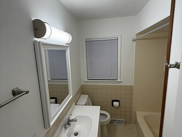 Bathroom With Tub