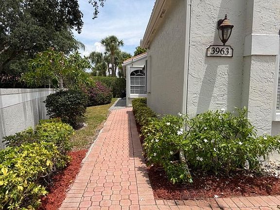 4th image of 3963 Redondo Court