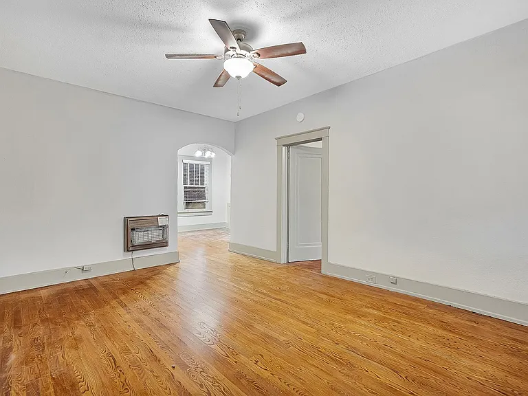 Highland Court II Apartments — Photo 8