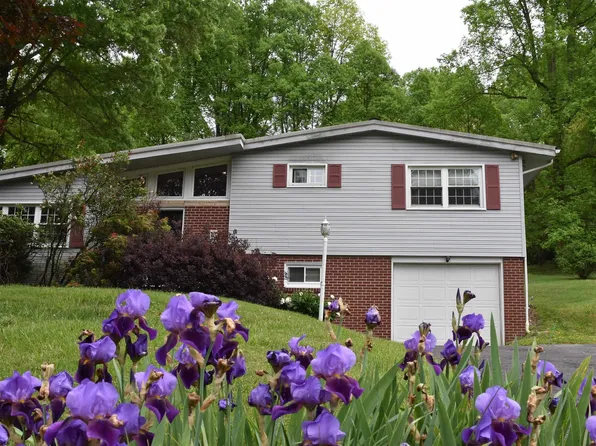 850 Country Club Rd, Clarksburg, WV 26301