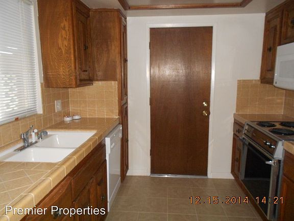 3rd image of 1404 Pierce Dr APT C
