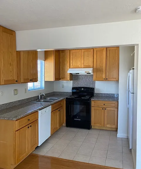 10221 Park Cir W #2 — Photo 1