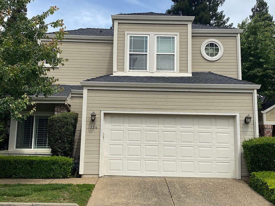 1st image of 136 River Chase Cir