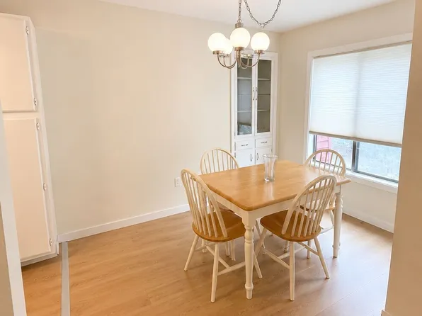 40 Woodsedge Drive #1C, Newington, CT 06111
