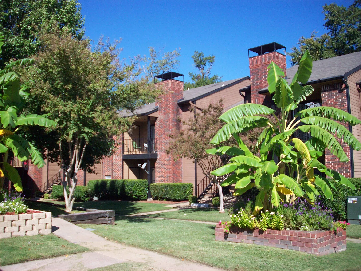 Tanglewood Place — Photo 3