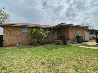 1014 E 10th St, Snyder, OK 73566