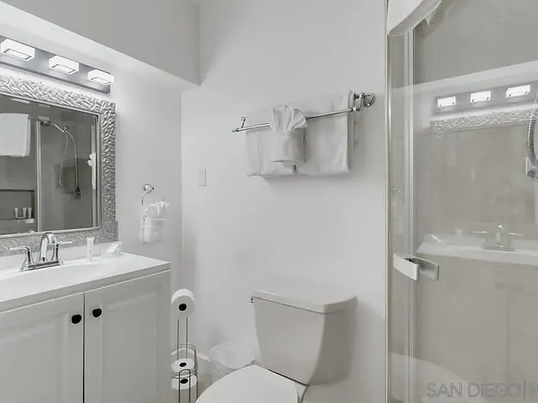 1920 Gardena Pl — Photo 21