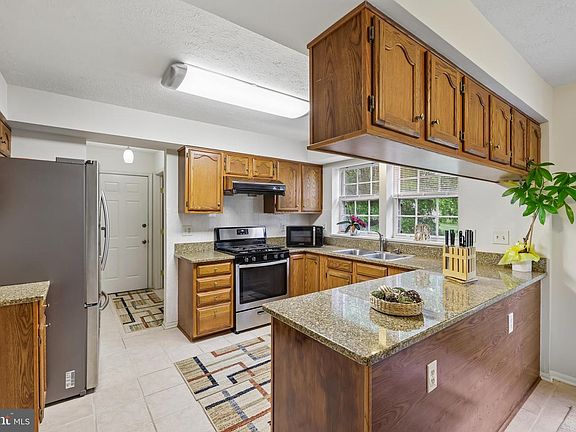 3rd image of 1 Chagall Ct