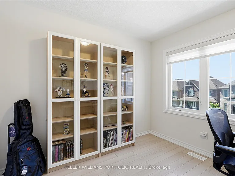 9 Viola St — Photo 33
