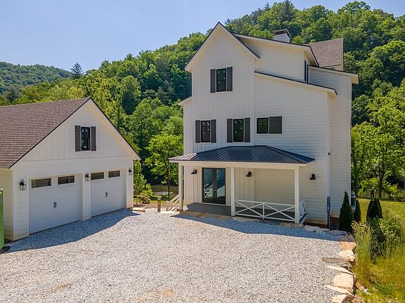 2nd image of 156 Grayling Dr