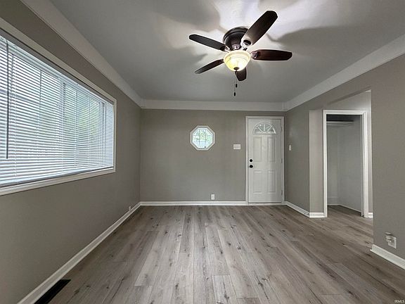 4th image of 225 Stanley St