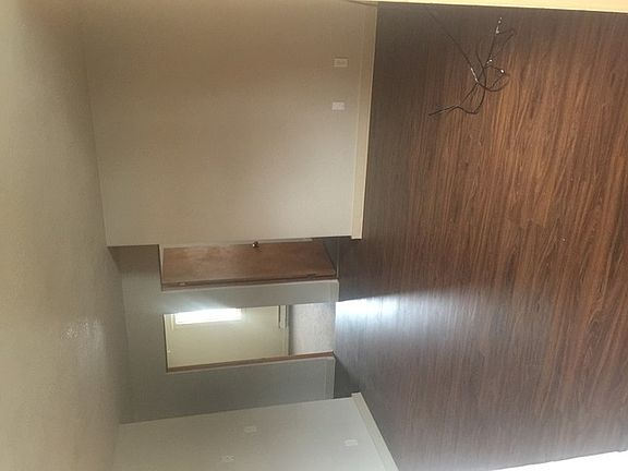 3rd image of 530 E 3rd St APT B