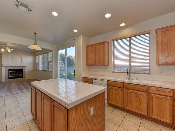 5th image of 2221 Burberry Way