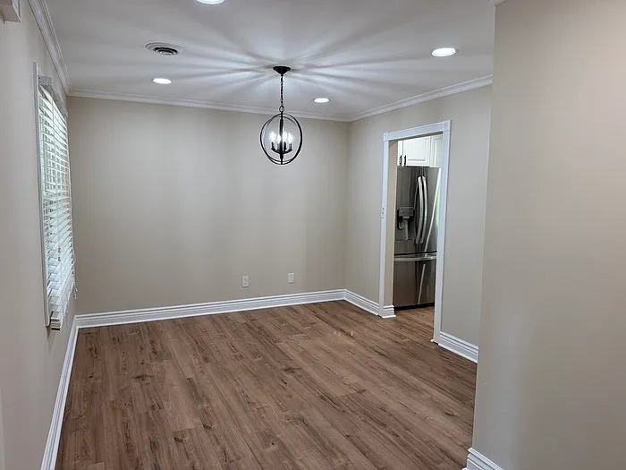 318 Wildforest Dr — Photo 3