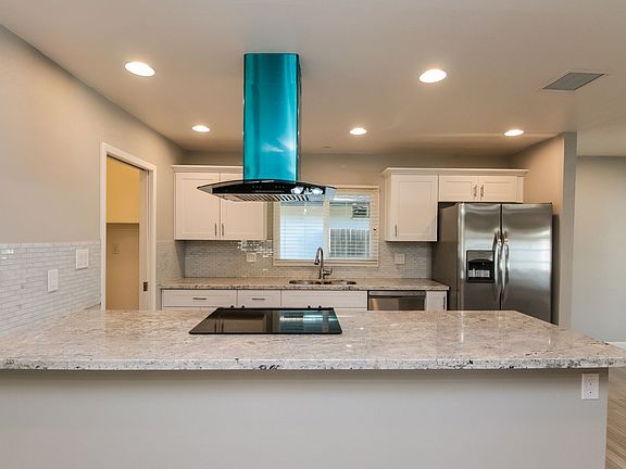 5th image of 1710 E La Jolla Dr