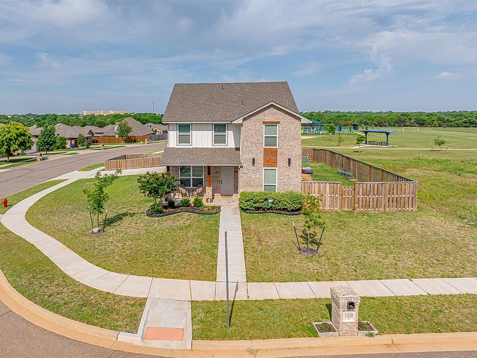 1st image of 1920 Bellatona Blvd