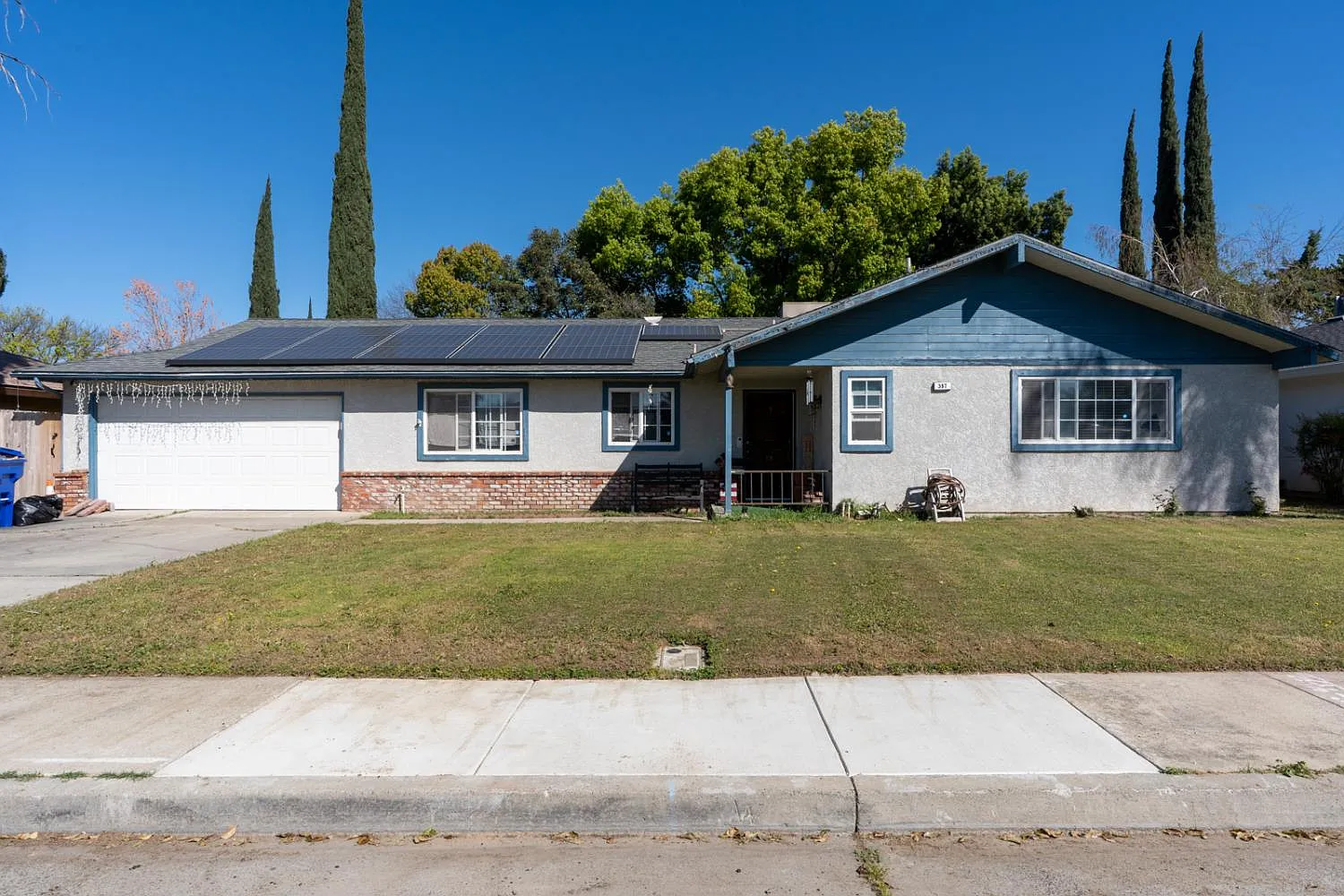 387 Judy Dr photo 1