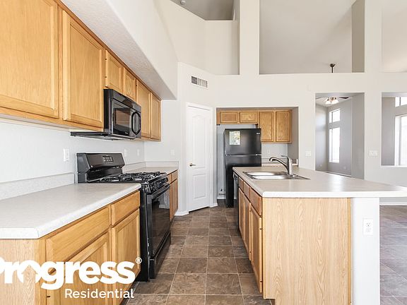 5th image of 12567 W Flower St