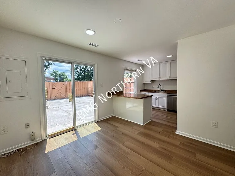 8763 Bretton Woods Dr — Photo 16