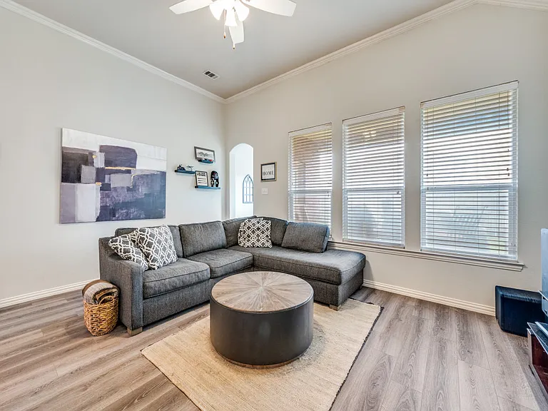 16312 Dry Creek Blvd — Photo 3