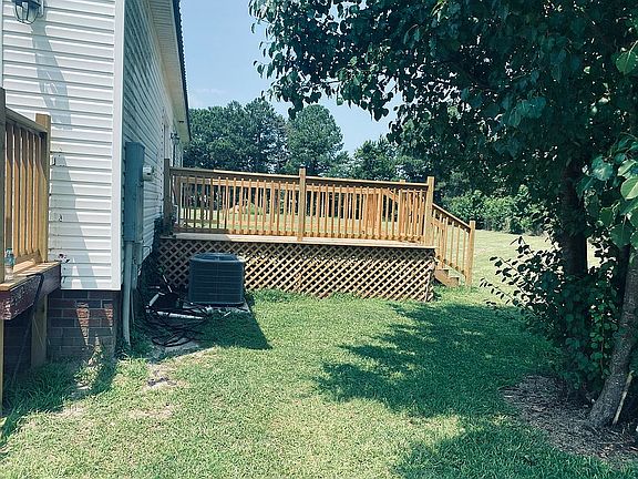 3rd image of 848 Pinewood Rd