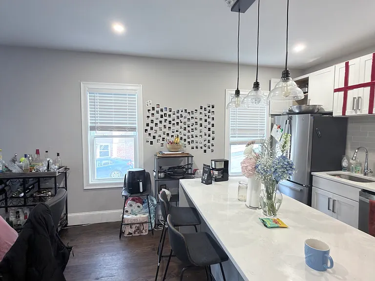 156 Hillside St #1 — Photo 5