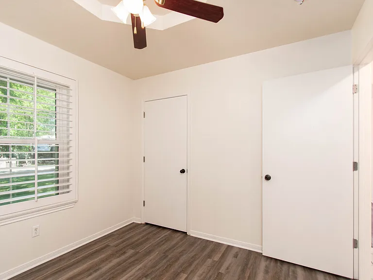 11 Basswood Ct — Photo 12