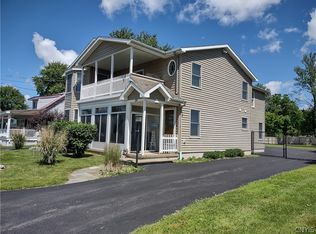 28 E River Rd, Central Square, NY 13036