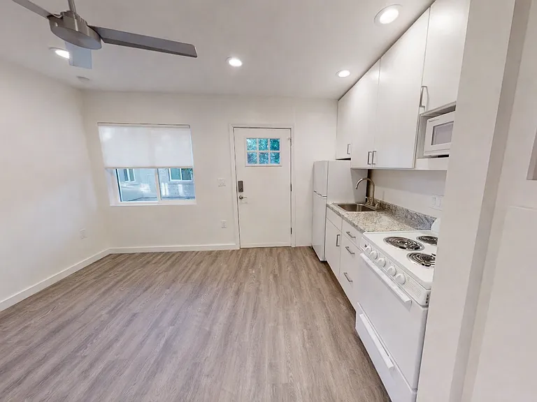 1150 N Richey Blvd #C — Photo 5