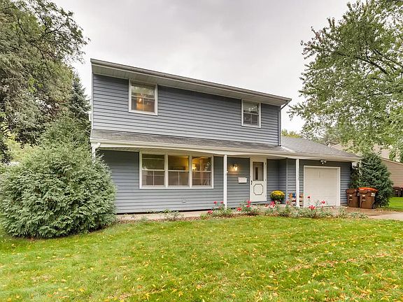 2nd image of 1508 Deerwood Dr