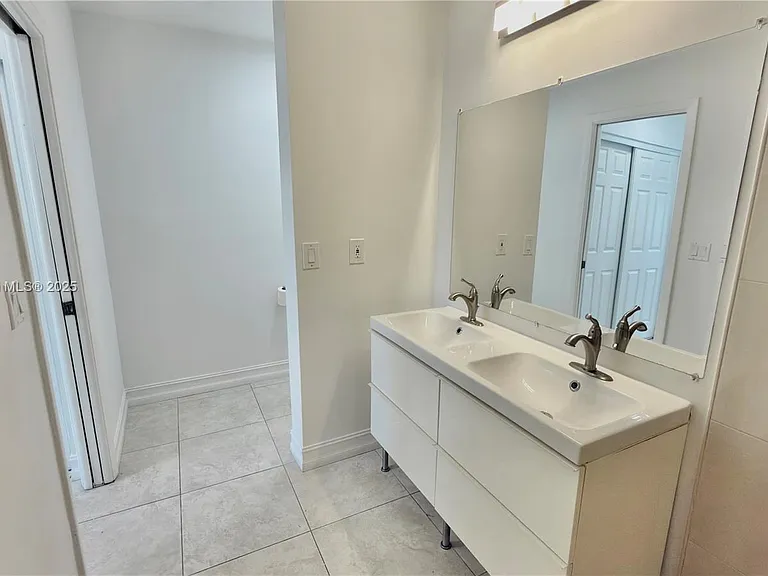 501 Racquet Club Rd — Photo 15