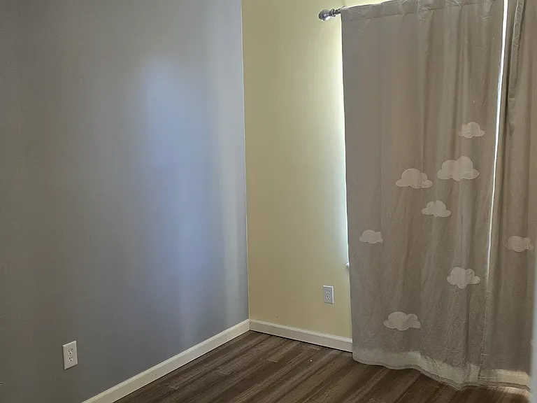 7975 Meadow Bend Cir — Photo 9