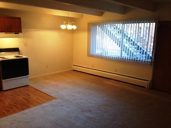 5th image of 1085 N Pearl St APT 102