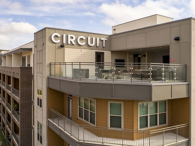 Circuit — Photo 45