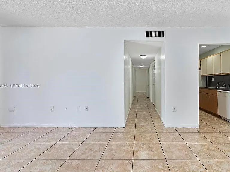 7403 SW 152nd Ave #204-2 — Photo 4