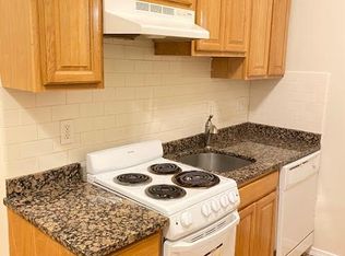 307 Huntington Ave #1B, Boston, MA 02115
